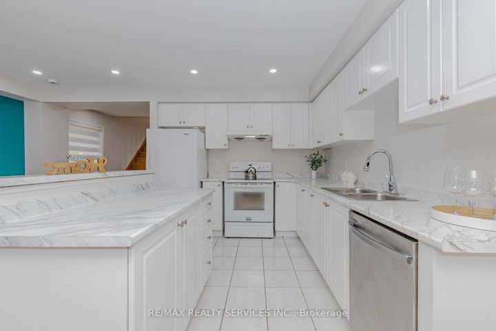 Photo 11 at 102 Sand Cherry Crescent, Wellington, Brampton