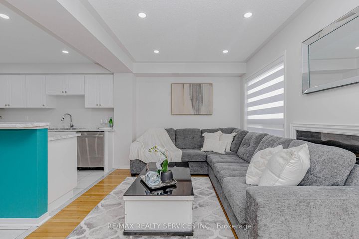 Photo 17 at 102 Sand Cherry Crescent, Wellington, Brampton