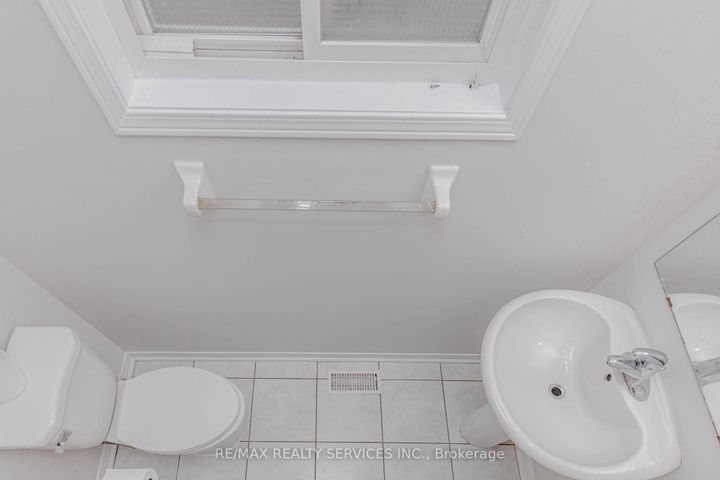 Photo 19 at 102 Sand Cherry Crescent, Wellington, Brampton