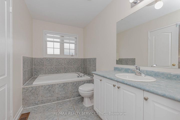 Photo 25 at 102 Sand Cherry Crescent, Wellington, Brampton