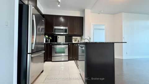 Photo 9 at 716 - 10 Bloorview Place, Don Valley Village, Toronto