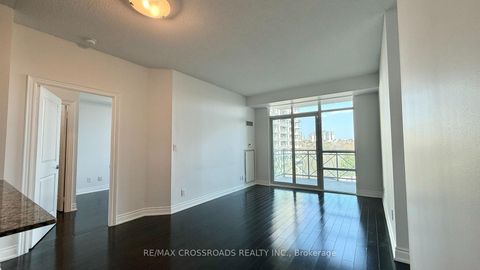 Photo 10 at 716 - 10 Bloorview Place, Don Valley Village, Toronto