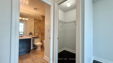 Photo 15 at 716 - 10 Bloorview Place, Don Valley Village, Toronto