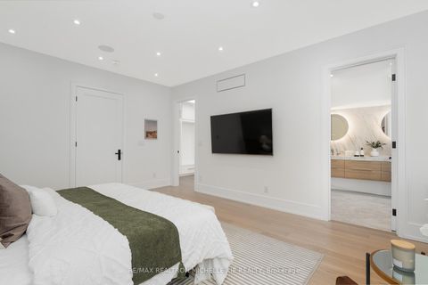 Photo 26 at 132 Duplex Avenue, Eglinton, Toronto