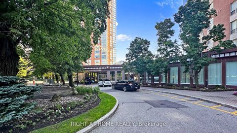 Photo 2 at 1609 - 7 Concorde Place, Don Mills, Toronto