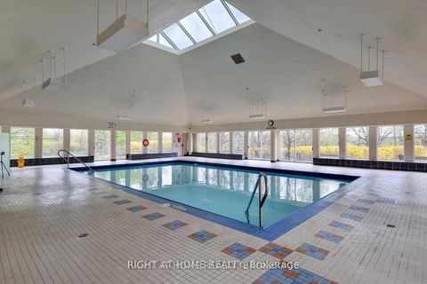 Photo 5 at 1609 - 7 Concorde Place, Don Mills, Toronto