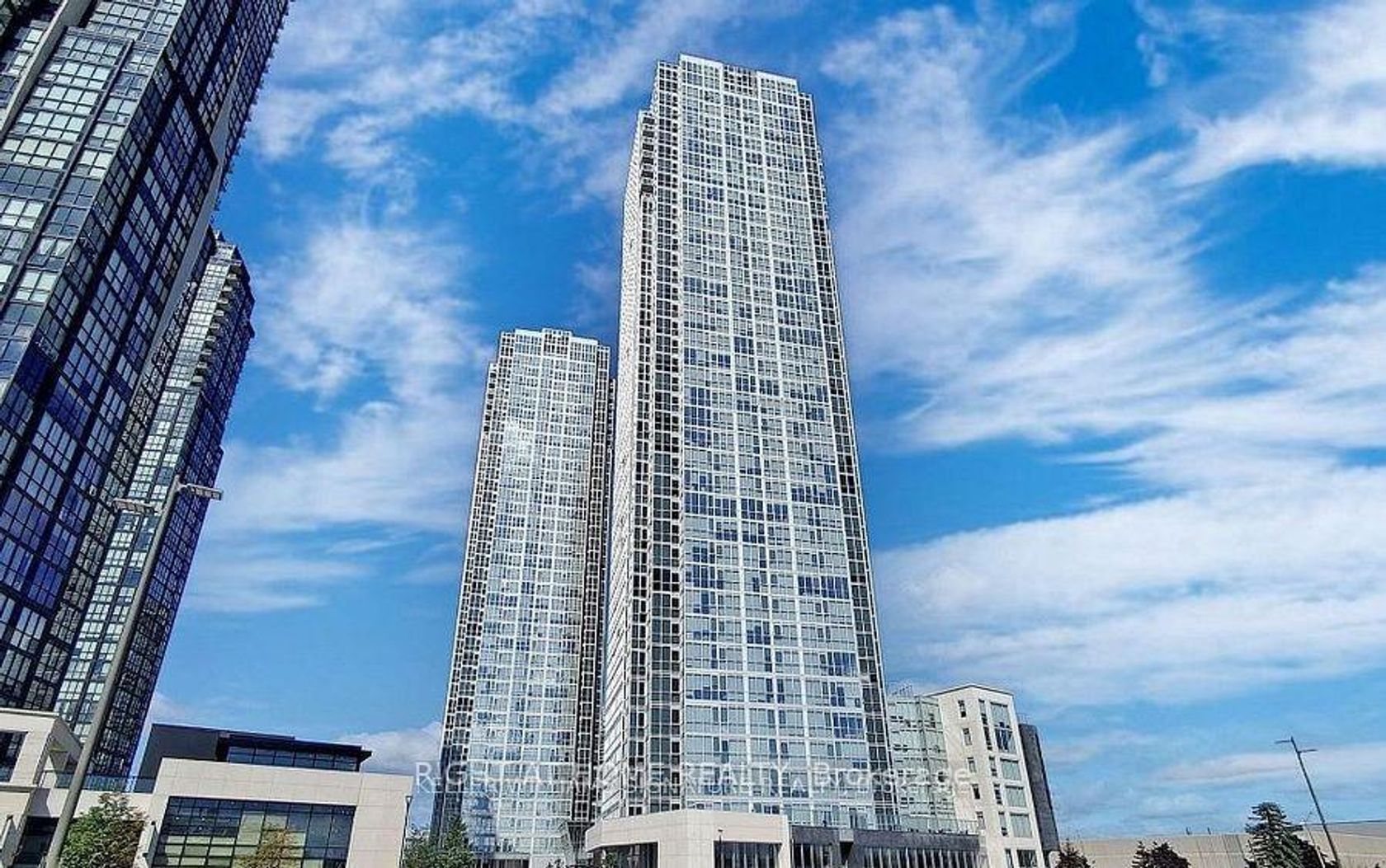 1009 - 2916 Highway 7 Road, Concord, Vaughan by Loree Meneguzzi Real Estate 1009 - 2916 Highway 7 Road, Concord, Vaughan