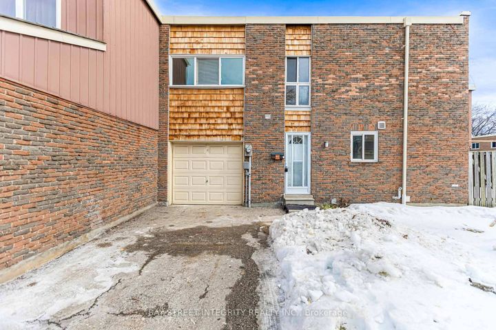 Photo 1 at 41 Elsa Vine Way, Bayview Village, Toronto