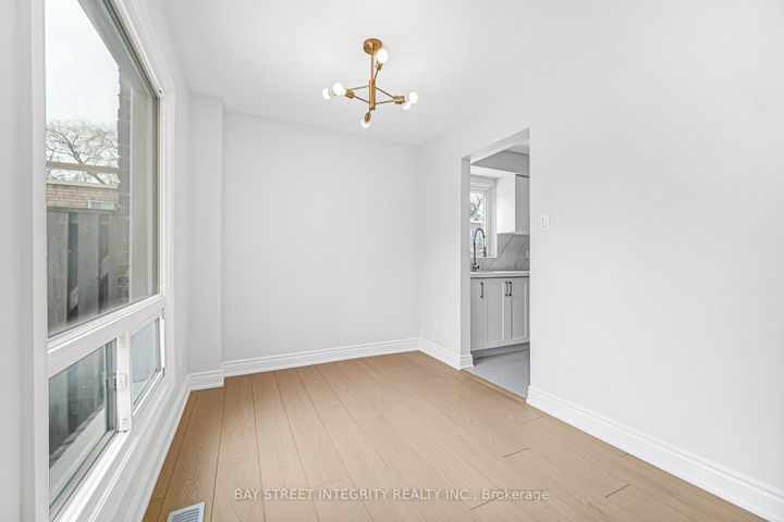 Photo 11 at 41 Elsa Vine Way, Bayview Village, Toronto