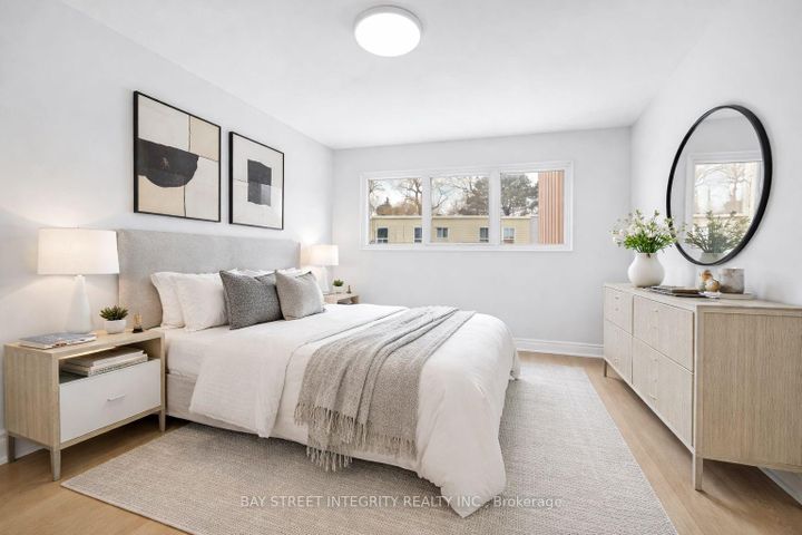 Photo 25 at 41 Elsa Vine Way, Bayview Village, Toronto