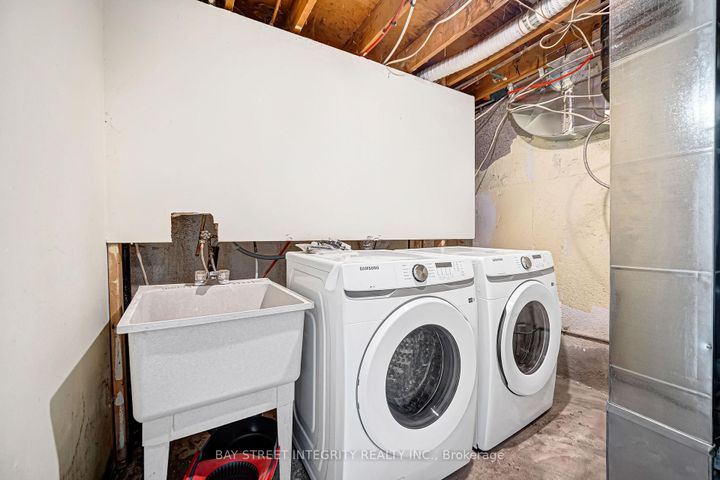 Photo 44 at 41 Elsa Vine Way, Bayview Village, Toronto