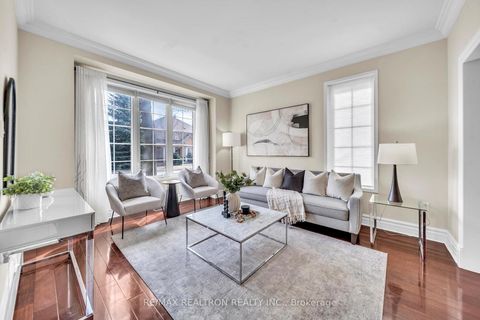 Photo 6 at 44 Skywood Drive, Jefferson, Richmond Hill