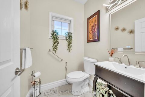 Photo 20 at 44 Skywood Drive, Jefferson, Richmond Hill