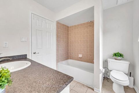 Photo 31 at 44 Skywood Drive, Jefferson, Richmond Hill