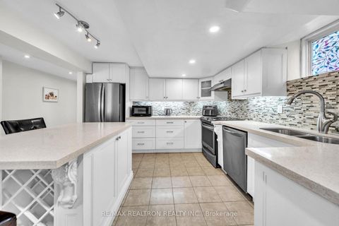 Photo 38 at 44 Skywood Drive, Jefferson, Richmond Hill