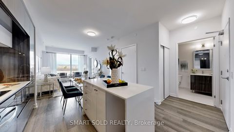 Photo 5 at 626 - 2 David Eyer Road, Rural Richmond Hill, Richmond Hill