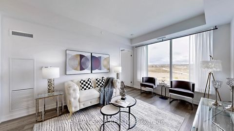 Photo 10 at 626 - 2 David Eyer Road, Rural Richmond Hill, Richmond Hill