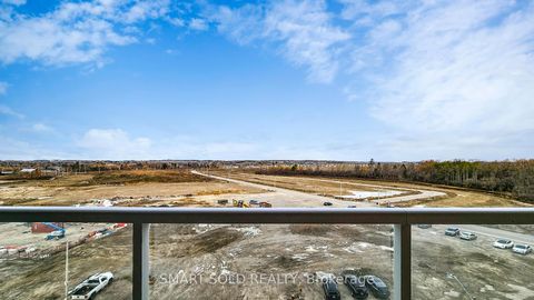 Photo 25 at 626 - 2 David Eyer Road, Rural Richmond Hill, Richmond Hill