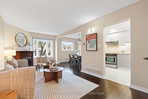 Photo 5 at 128 Bellefontaine Street, L'Amoreaux, Toronto