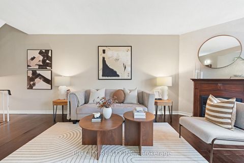 Photo 10 at 128 Bellefontaine Street, L'Amoreaux, Toronto