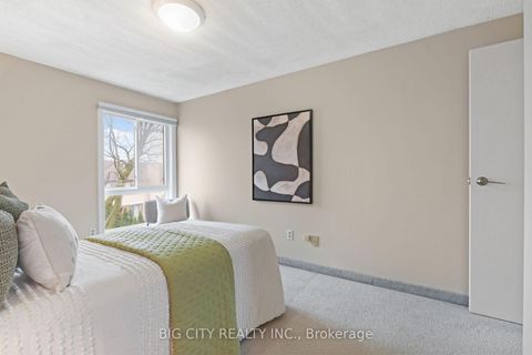 Photo 31 at 128 Bellefontaine Street, L'Amoreaux, Toronto