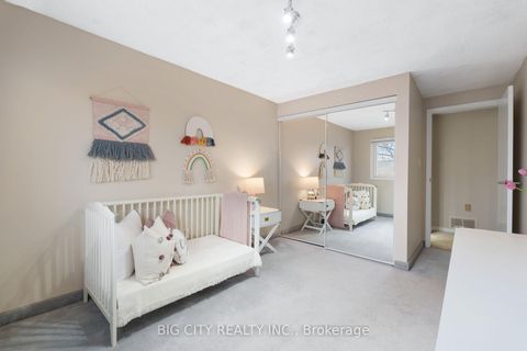 Photo 34 at 128 Bellefontaine Street, L'Amoreaux, Toronto