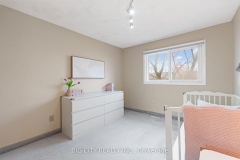 Photo 35 at 128 Bellefontaine Street, L'Amoreaux, Toronto