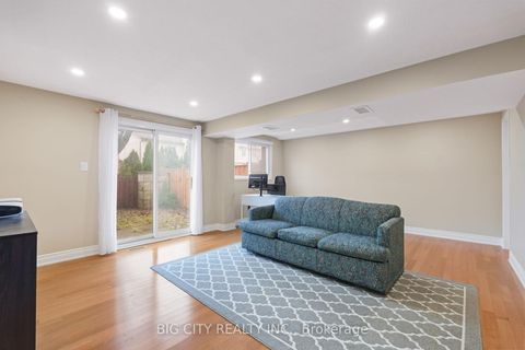 Photo 39 at 128 Bellefontaine Street, L'Amoreaux, Toronto