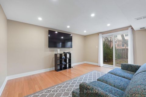 Photo 42 at 128 Bellefontaine Street, L'Amoreaux, Toronto