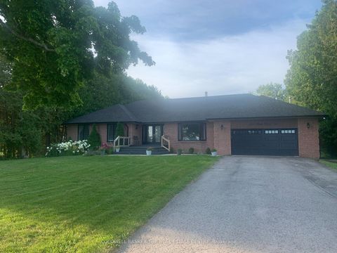 Photo 4 at 567 Lake Drive E, Historic Lakeshore Communities, Georgina