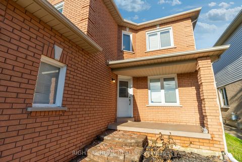 Photo 2 at 1040 Beaver Valley Crescent, Northglen, Oshawa