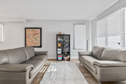 Photo 4 at 1040 Beaver Valley Crescent, Northglen, Oshawa