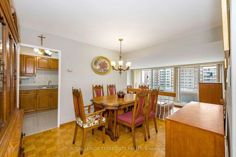 Photo 4 at 802 - 19 Four Winds Drive, York University Heights, Toronto