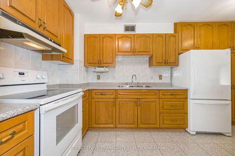 Photo 6 at 802 - 19 Four Winds Drive, York University Heights, Toronto