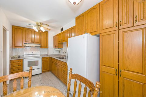 Photo 7 at 802 - 19 Four Winds Drive, York University Heights, Toronto