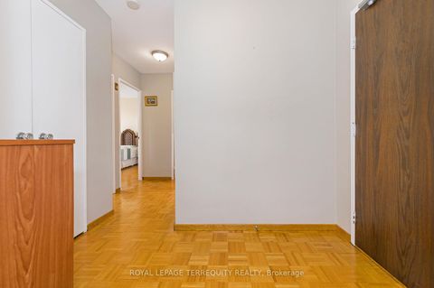 Photo 12 at 802 - 19 Four Winds Drive, York University Heights, Toronto