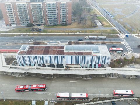 Photo 33 at 802 - 19 Four Winds Drive, York University Heights, Toronto