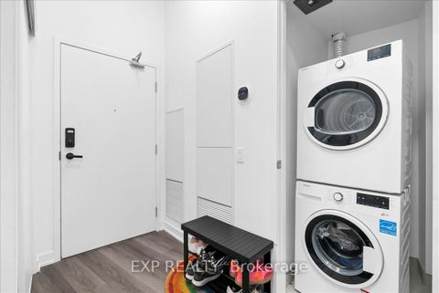 Photo 8 at 614 - 3883 Quartz Road, City Centre, Mississauga