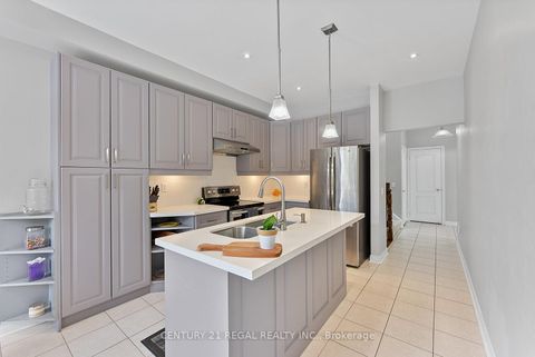 Photo 2 at 42 Ballymore Drive, Bayview Wellington, Aurora