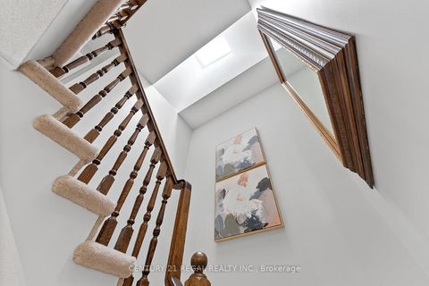 Photo 30 at 42 Ballymore Drive, Bayview Wellington, Aurora