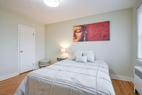 Photo 32 at 62 Letitia Street, Sunnidale, Barrie