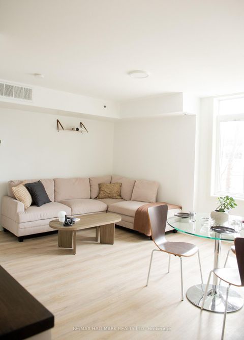 Photo 6 at 27 Sudbury Street, Niagara, Toronto