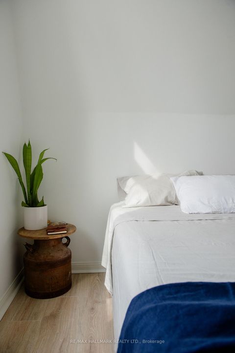 Photo 27 at 27 Sudbury Street, Niagara, Toronto