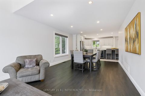 Photo 7 at 48 Crimson Ridge Road, Bayshore, Barrie