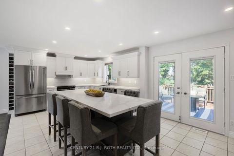 Photo 11 at 48 Crimson Ridge Road, Bayshore, Barrie