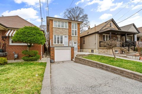 Photo 1 at 80 Cayuga Avenue, Smythe, Toronto
