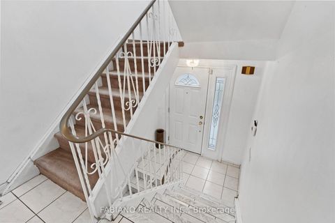 Photo 4 at 80 Cayuga Avenue, Smythe, Toronto