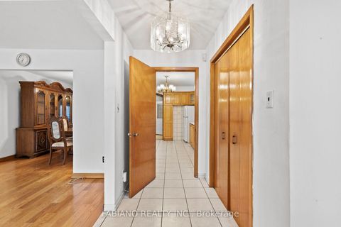 Photo 8 at 80 Cayuga Avenue, Smythe, Toronto