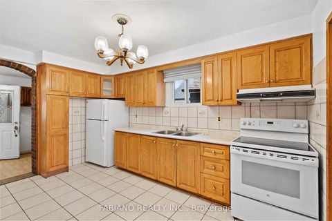 Photo 10 at 80 Cayuga Avenue, Smythe, Toronto