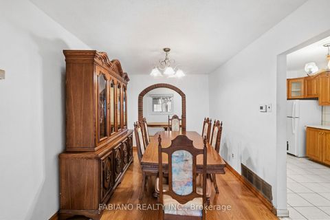 Photo 15 at 80 Cayuga Avenue, Smythe, Toronto